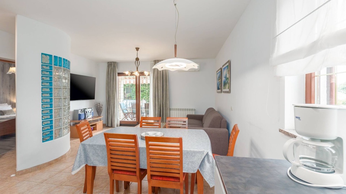 Vrsar Apartment | Two bedroom apartment with terrace Vrsar, Poreč (A-17473-b)