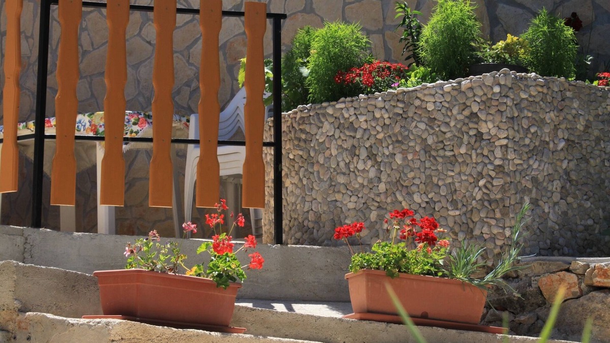 Valun Apartment | Two bedroom apartment with terrace Valun, Cres (A-8081-a)