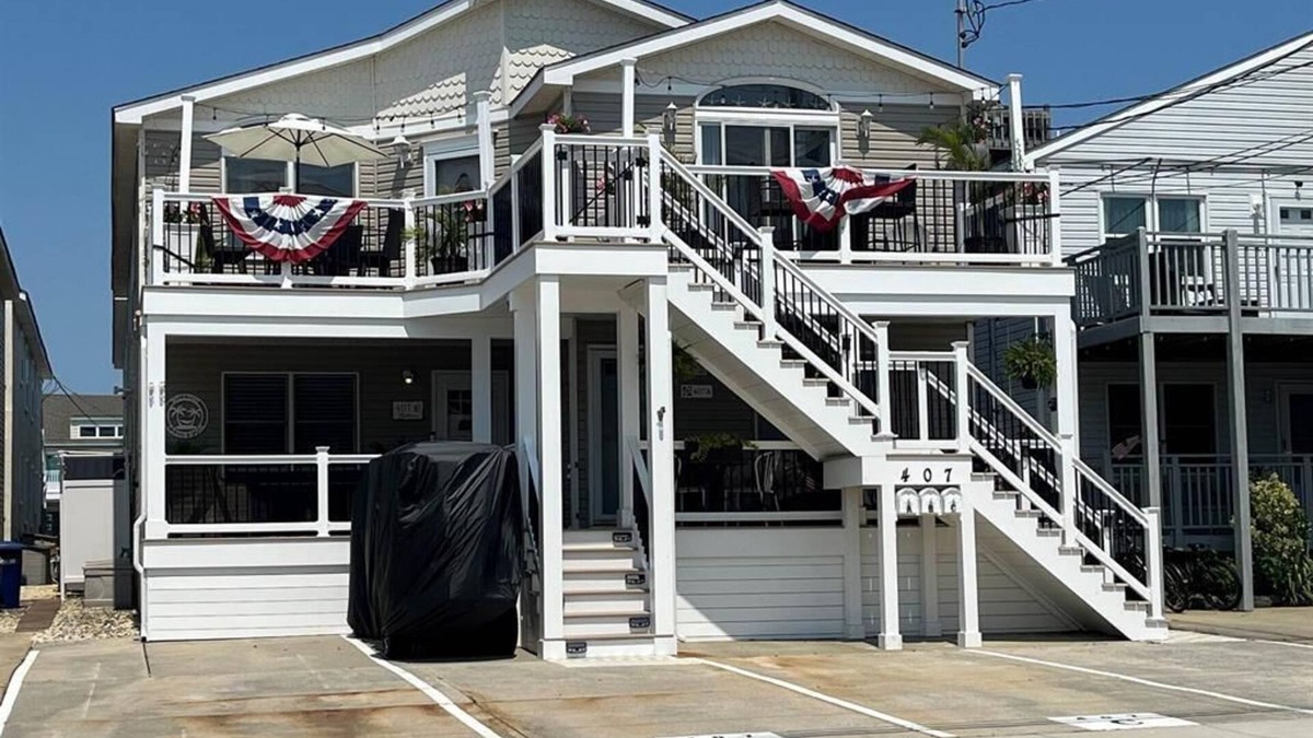 Wildwood Condo | Two Bedroom Bayside Retreat sleeps 8 in Wildwood!