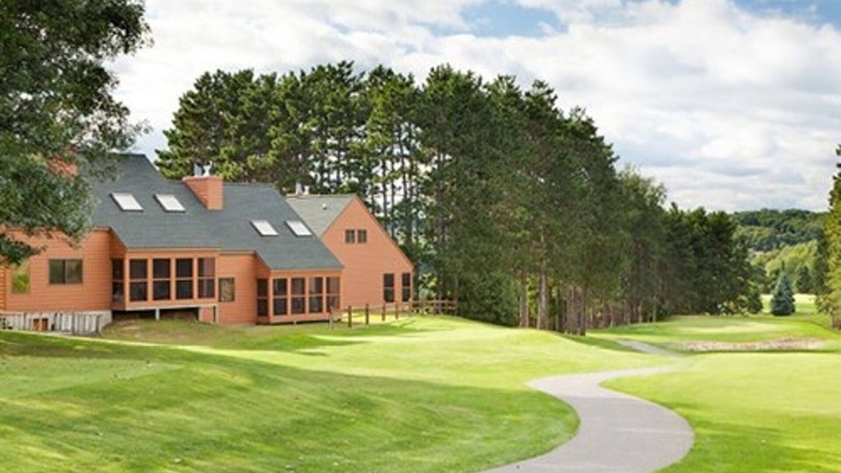 Wisconsin Dells Cabin | Two Bedroom Cabin, Christmas Mountain, WI (2027975)