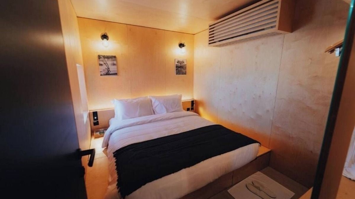 Al Mirfa Cabin | Two Bedroom Cabin Near Al Mugheirah Bay Abu Dhabi