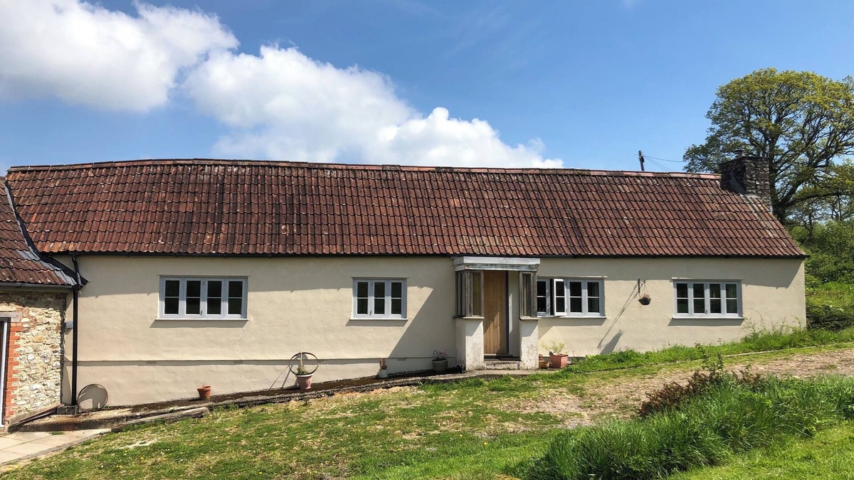 West Buckland House | Two bedroom holiday hideaway in the Blackdown Hills. Walks and wildlife!