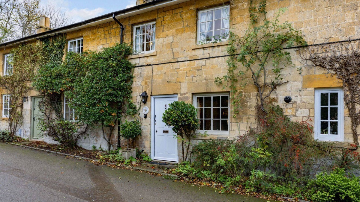 Blockley Cottage | Two bedroom holiday cottage in the Cotswolds - Honeysuckle Cottage, Blockley