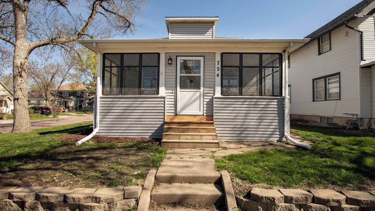 Folsom's Addition House | Two Bedroom Home close to Downtown and Hospitals