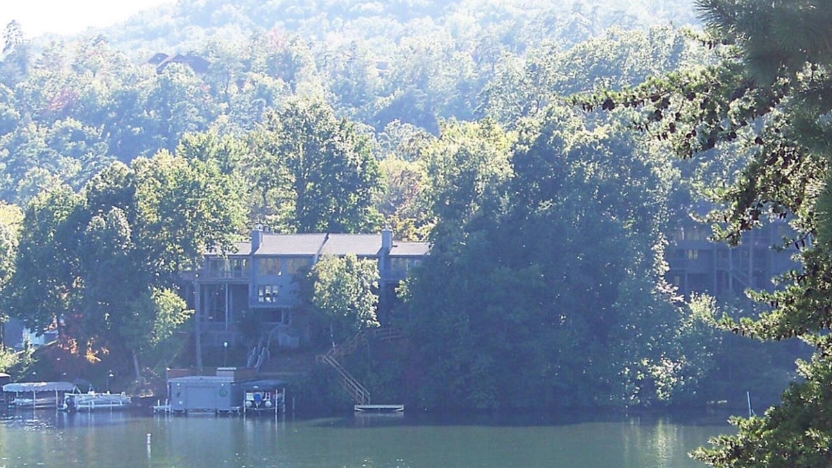 Lake Lure Condo | Two Bedroom Luxury Condo, Lake Lure, NC (2054640)