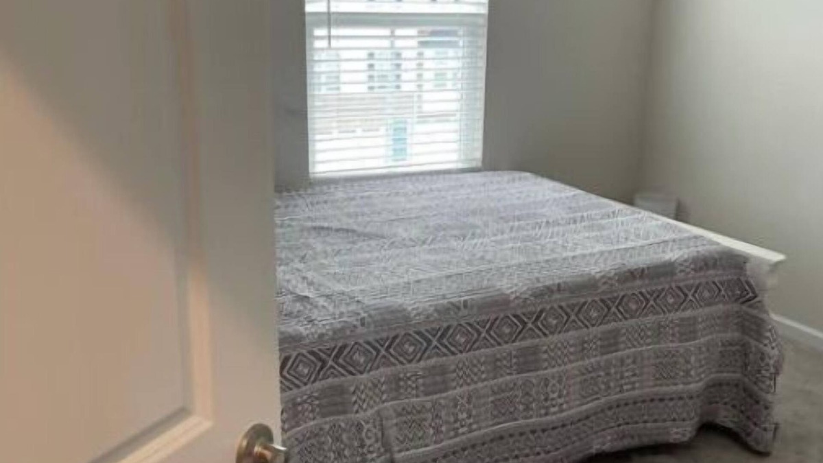 Fort Mill House | Two bedroom town house for R B&B rent near Carowinds waterpark and ride