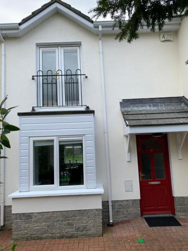 Carlow House | Two Bedroom Town House Beside The River Barrow