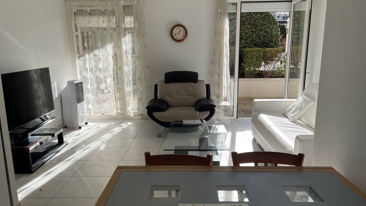 Aix-les-Bains City Center Apartment | Two bedrooms: bright, spacious and quiet right in the center of town