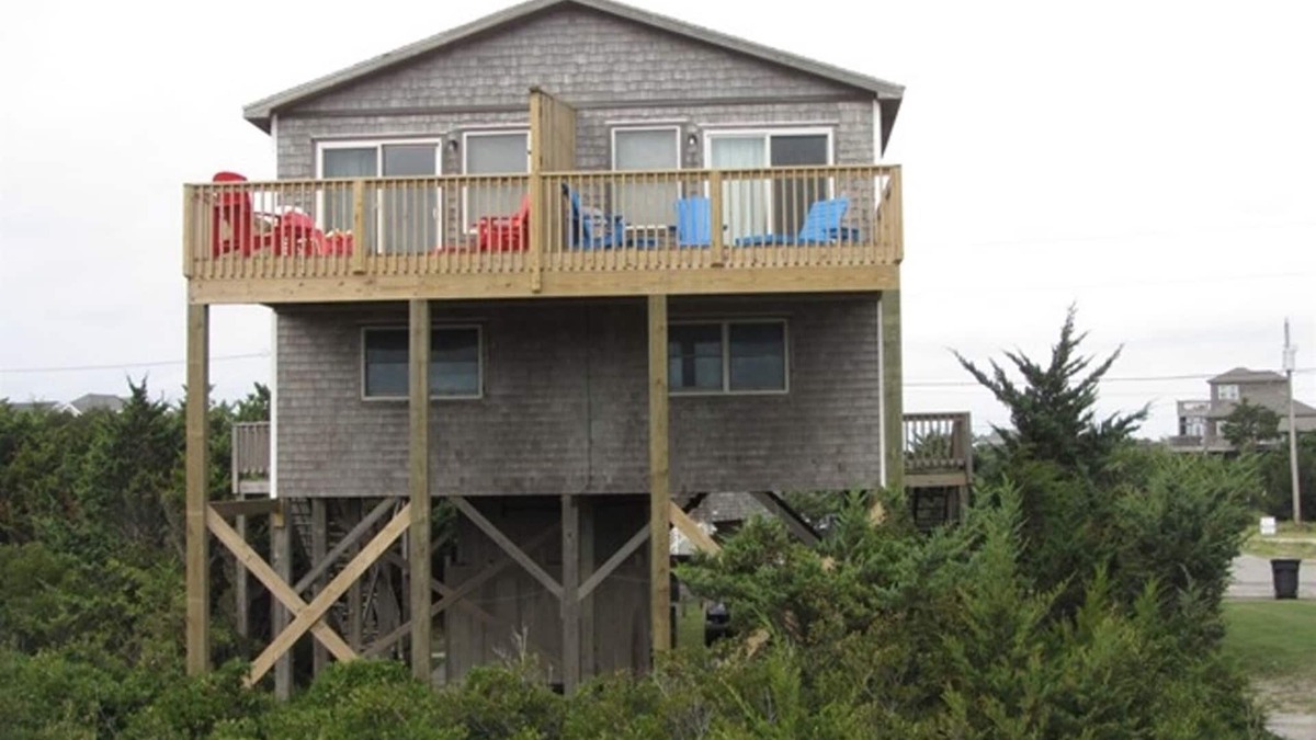 Ocean Isle Estates Cottage | Two By The Sea A on the Oceanfront in Avon is a perfect getaway!