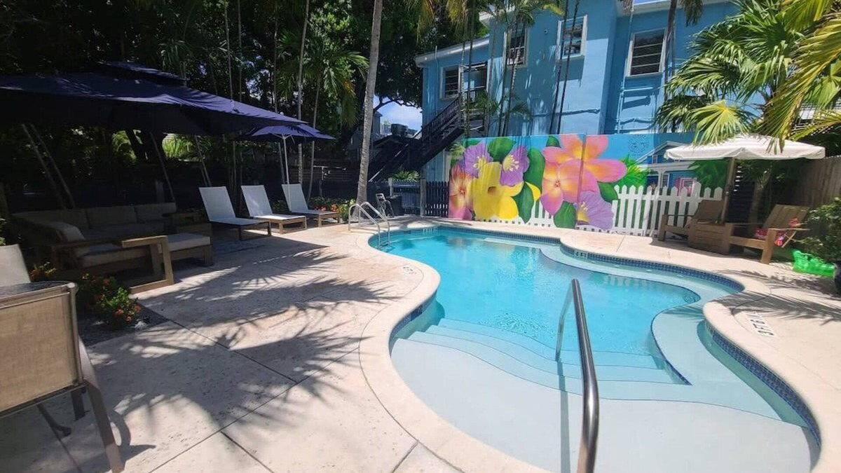 Downtown Condo | Two Duval Street Suites w free parking and heated pool