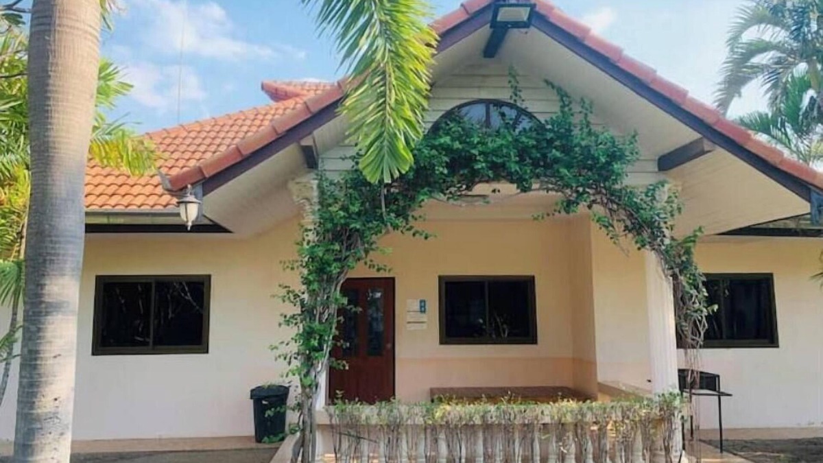 Si Racha Villa | Two Fifty Nine Resort 259 รีสอร์ต 3br 2bath & the other 3br 2bath