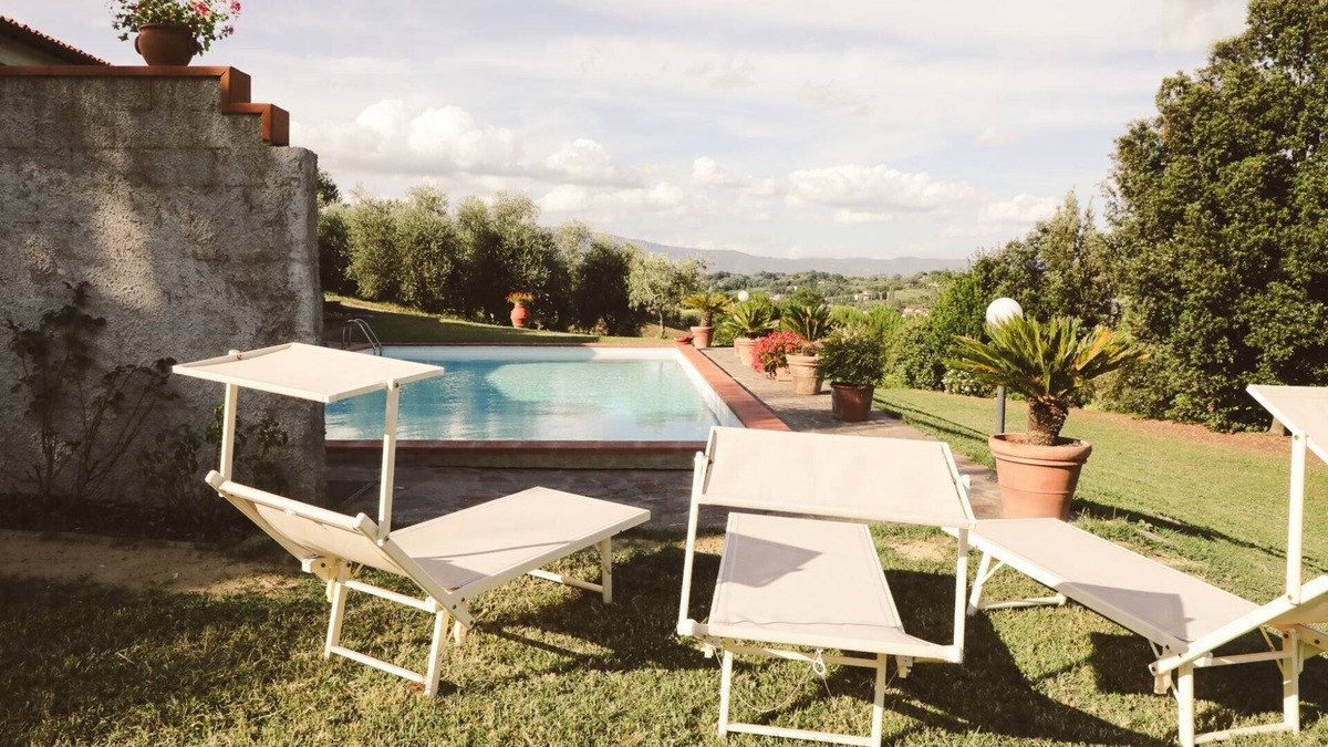Levane Other | Two floors house with private garden