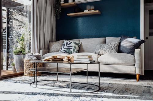 Franz Josef Glacier House | TWO FOUR CRON Franz Josef