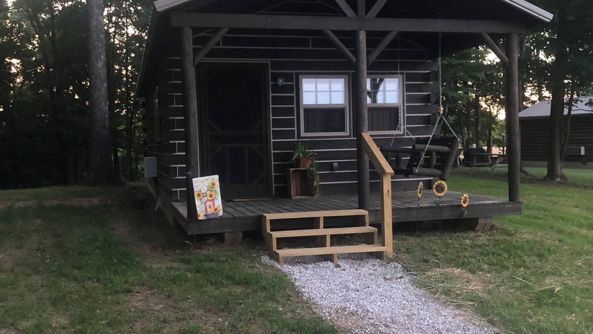 Taswell Cabin | Two furnished cabins open all year, minutes from Patoka Lake, Crawford County