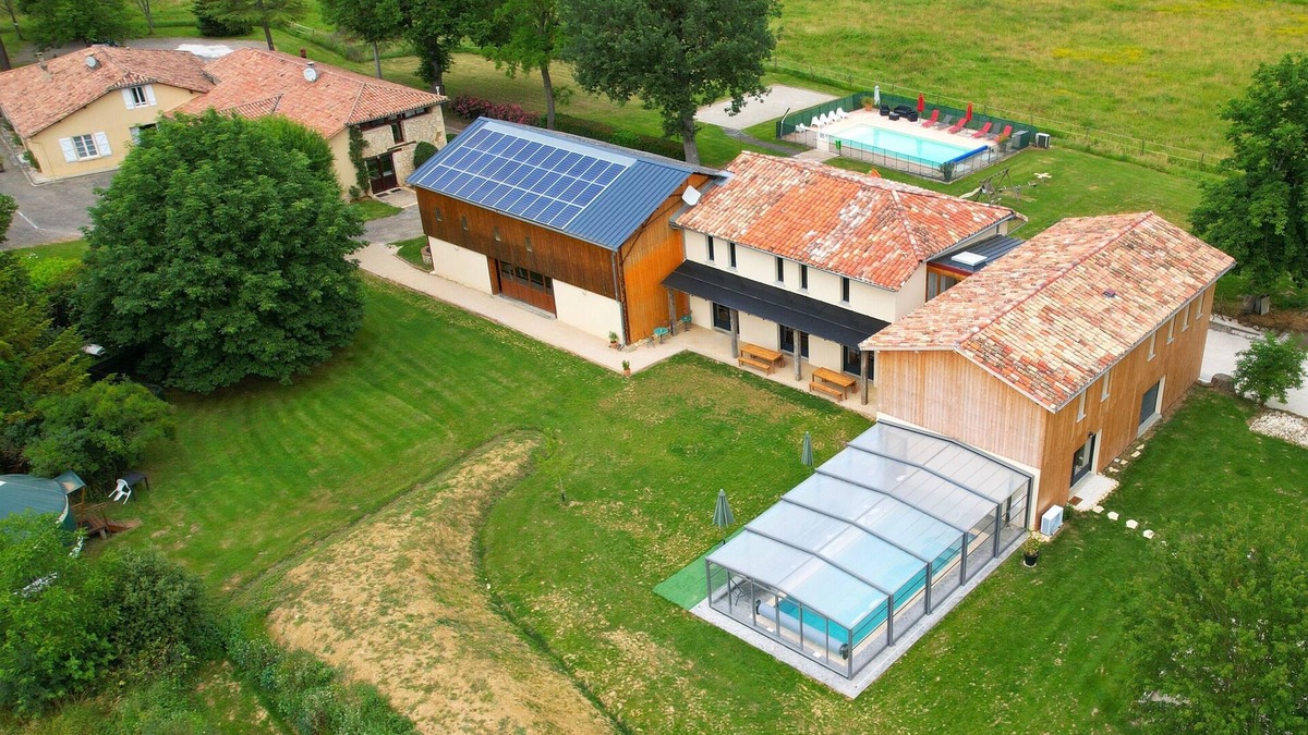 Maubec House | Two Group Gîtes near Toulouse & Gers, Swimming Pools & Leisure