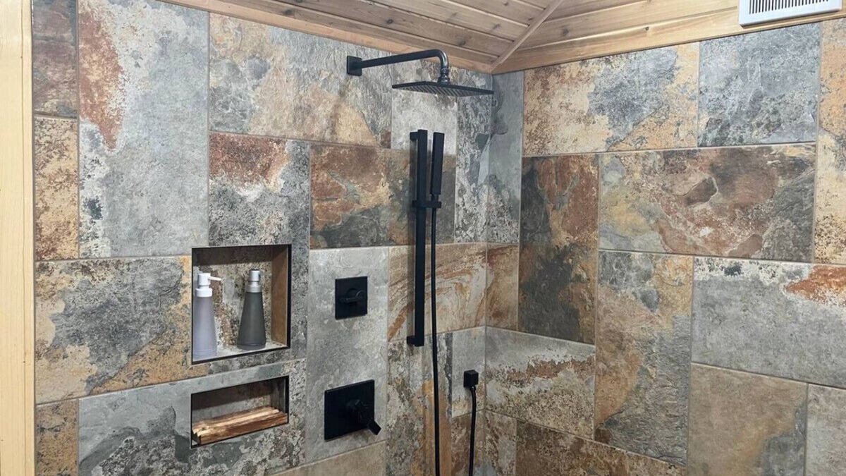 Seward House | Two Lakes Guesthouse