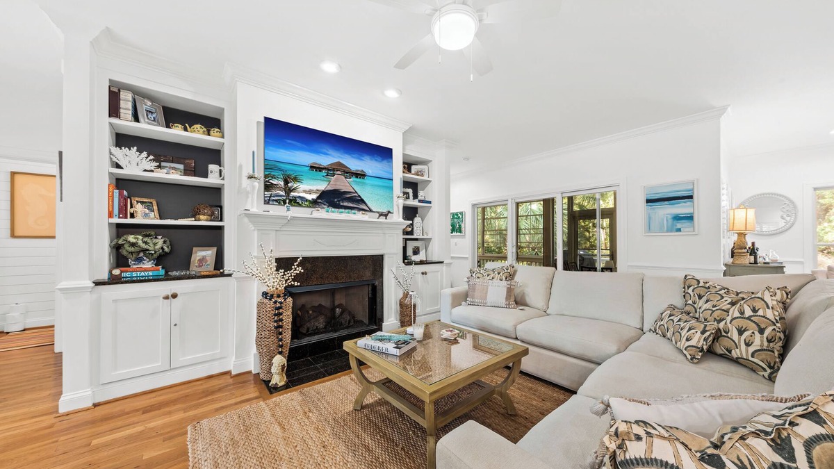 Seabrook Island House | Two Master Suites, Huge Porch, Pet Friendly close to beach & club