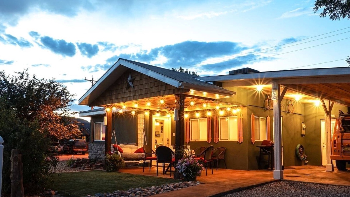 Kanab House | Two Master Suites ~ Each one Unique ~ In Town~ Close To Restaurants