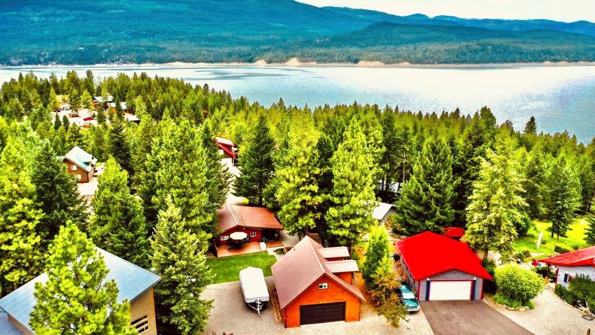 Rexford Cabin | Two Montana Lake Cabins Koocanusa near Whitefish and Glacier National Park