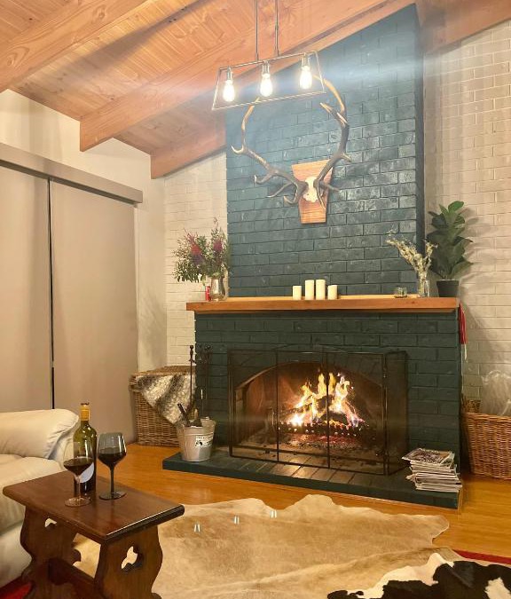 Sawmill Settlement House | Two Mountains Lodge - Modern Alpine Retreat with Spa - 3mins to Mt Buller