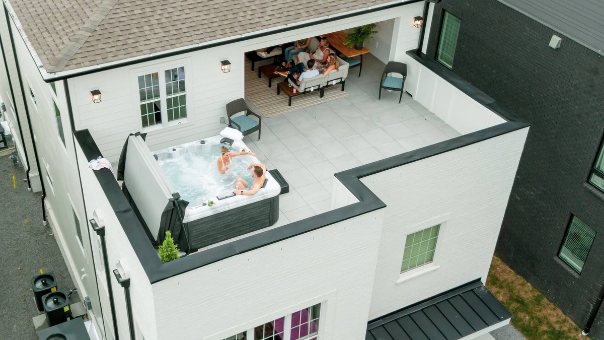 Eighth Avenue House | Two New Homes | 2mi to Broadway| Rooftop HotTub