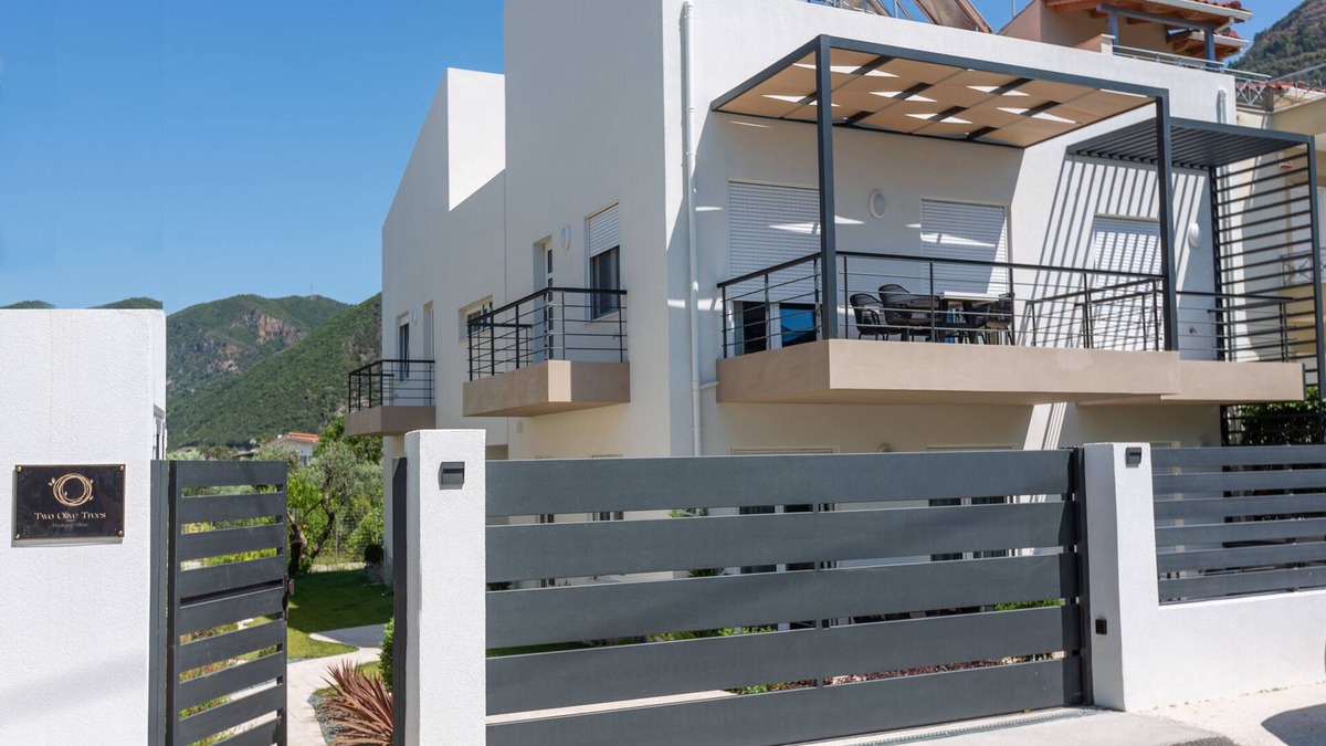 Psathopirgos Apartment | Two Olive Trees - "Leaf" Apartment - 2 bedrooms