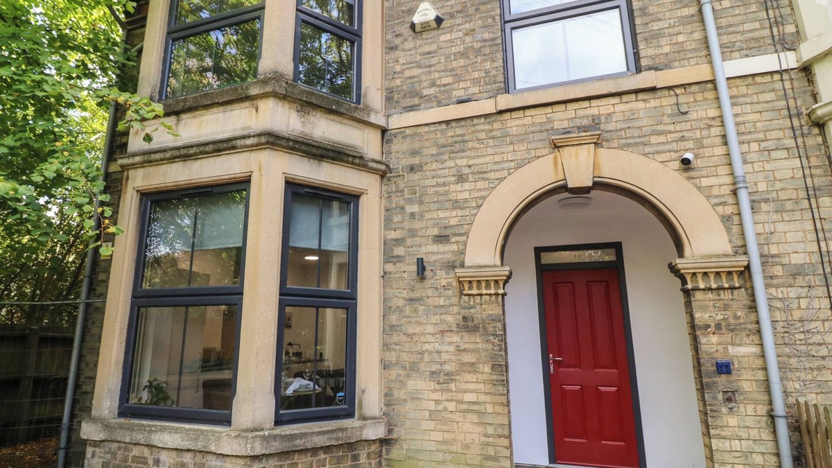 Peterborough Cottage | TWO, romantic in Peterborough