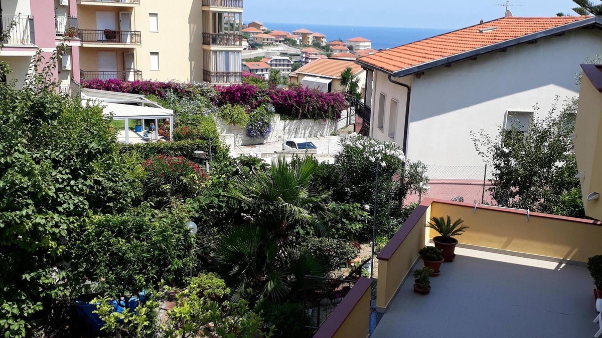 Costarainera Apartment | Two-room apartment 800 m from the sea - West Liguria
