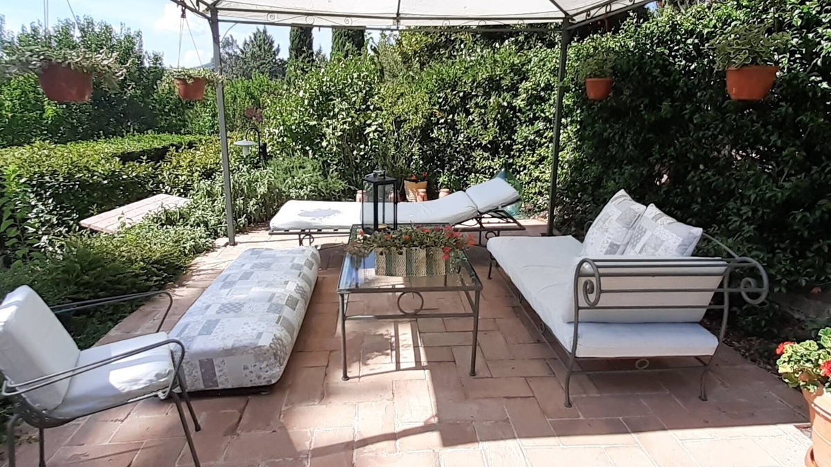 Perugia Apartment | Two-room apartment in Vestricciano Genna with private garden