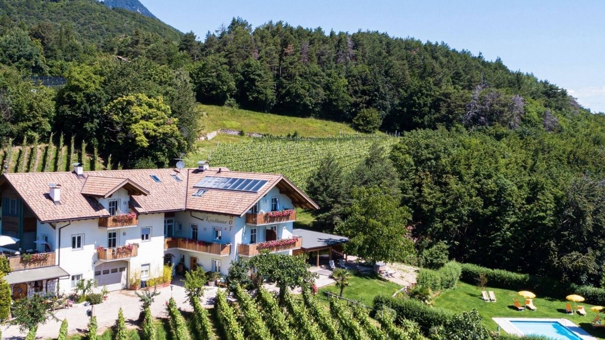 Kurtatsch an der Weinstraße Apartment | Two-room apartment with pool, sauna and great views
