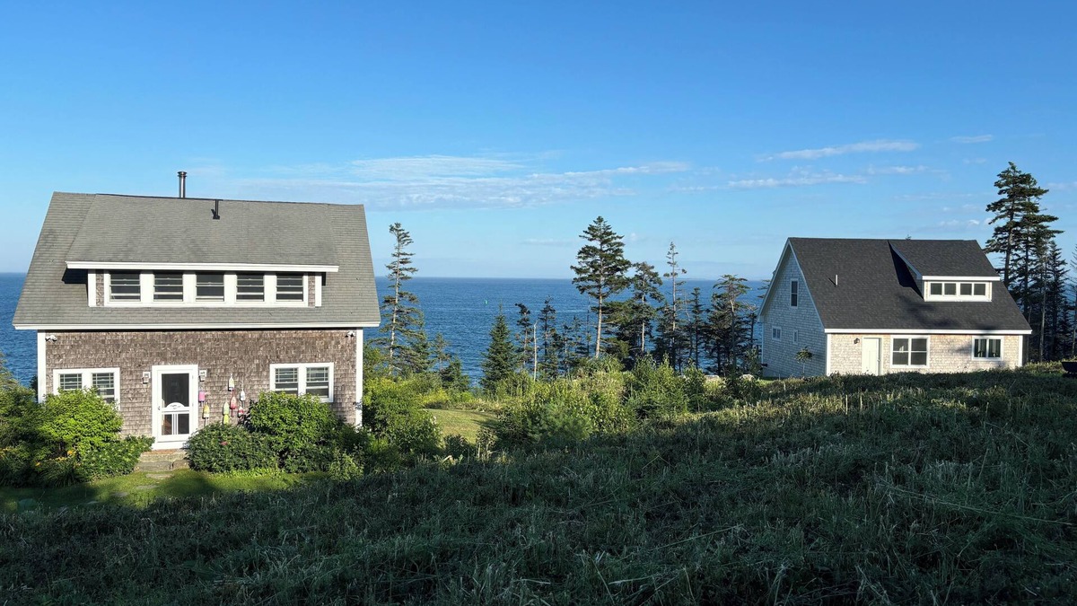 Tenants Harbor House | Two seaside cottages with beautiful views and total privacy