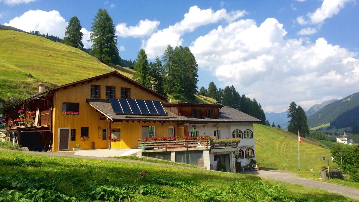 Davos Apartment | Two-storey and family-friendly apartment in the ski, sport & hiking area Davos