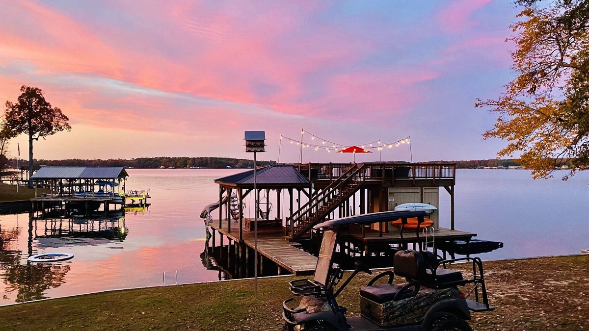 Jonesboro House | Two-story boathouse, golf cart, hot tub, kayaks, paddle boards, fishing lights!
