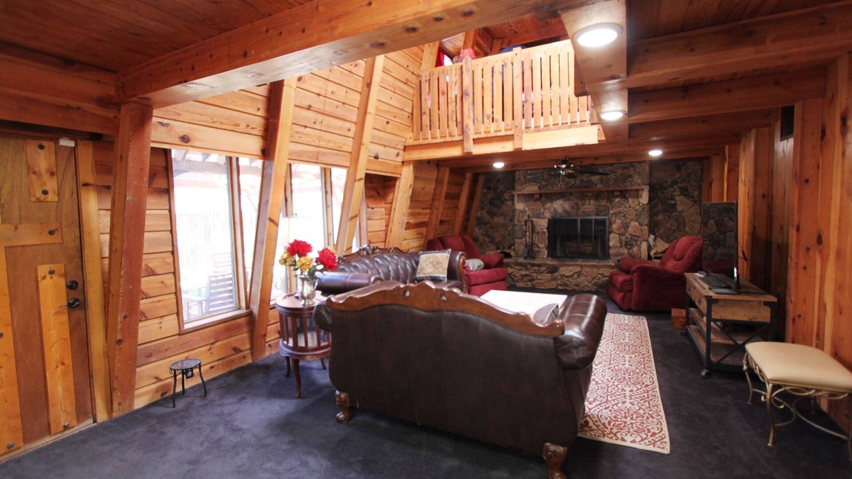 Lubbock House | Two Story Cabin in the City
