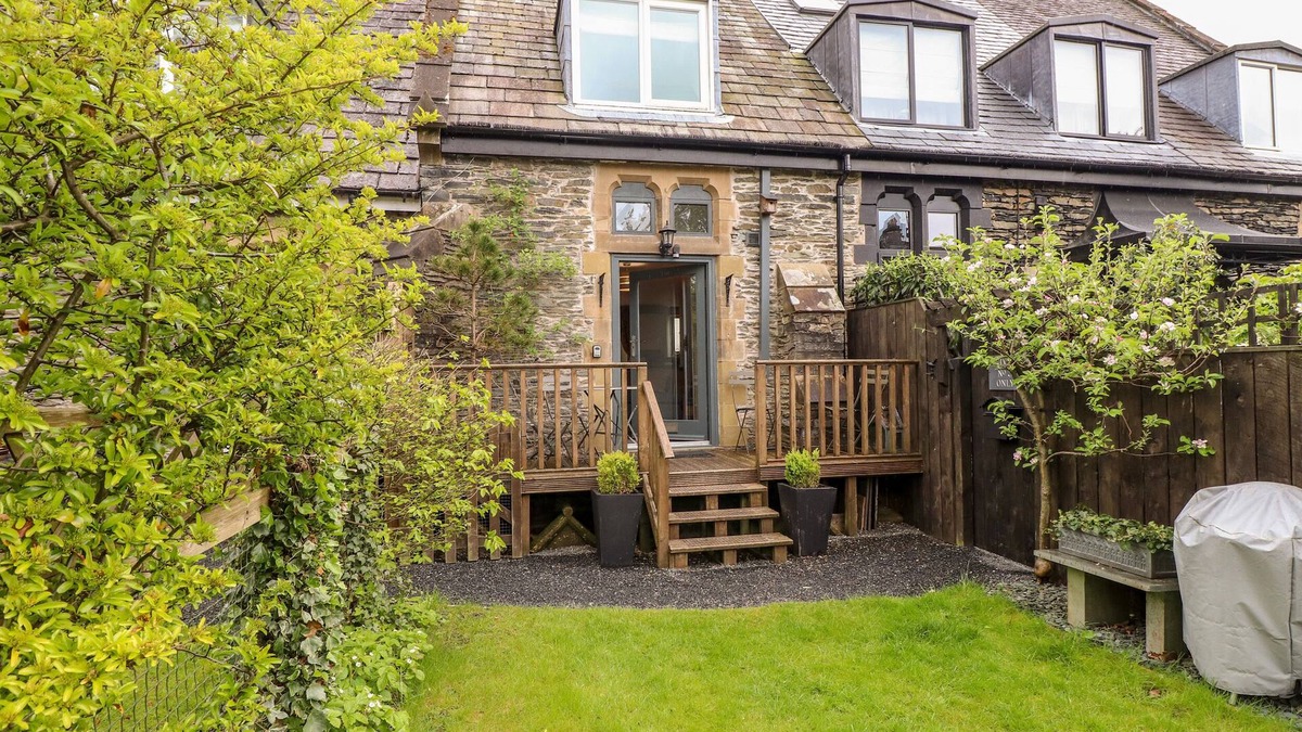 Staveley Cottage | TWO THE CHAPEL - STAVELEY, family friendly in Staveley