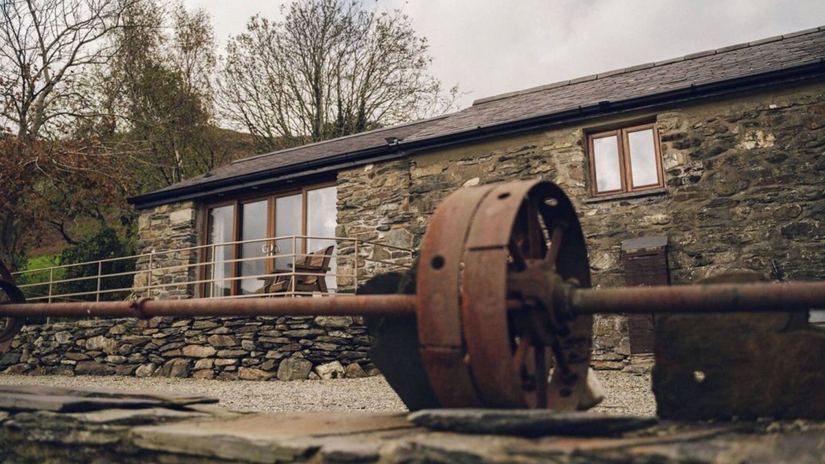 Beddgelert Cottage | Ty Felin: Cosy Underfloor Heated 17th Century Mill