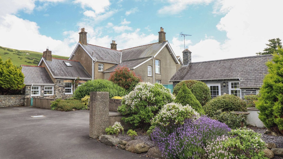 Tywyn Cottage | Ty Llaeth Cottage