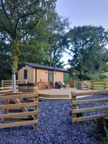 Mawddwy Cabin | Ty Nant Gwenyn