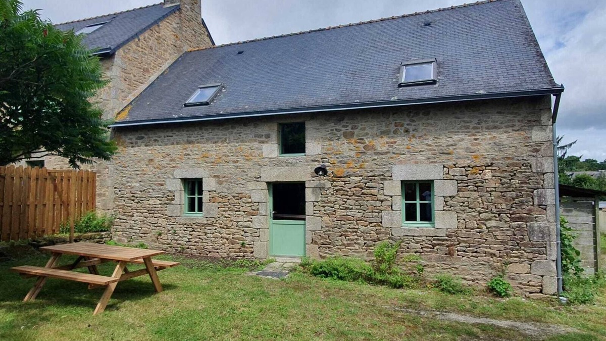 Redene House | Ty Rozélie, Charmante Longère Bretonne Entre mer et Campagne