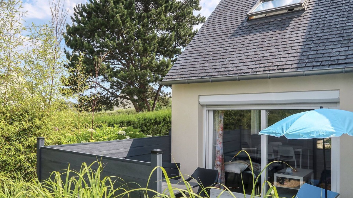 Locquirec House | Ty-Rozen by Interhome