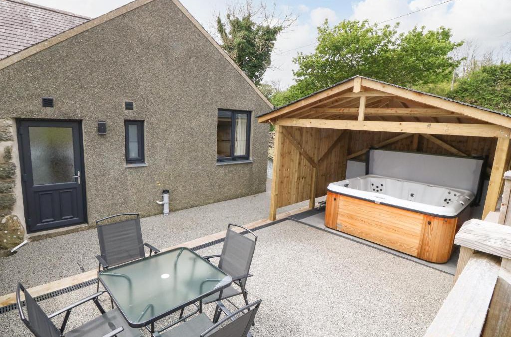 Llanystumdwy House | Tyddyn Sianel - Onnen