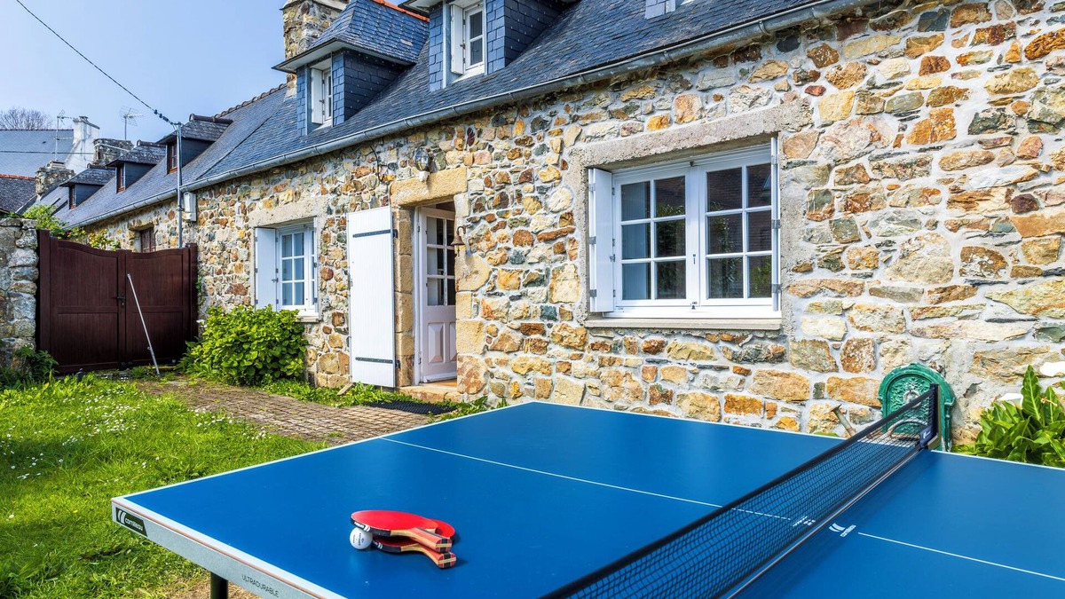 Morgat House | Typical 8 pers house, the beach on foot