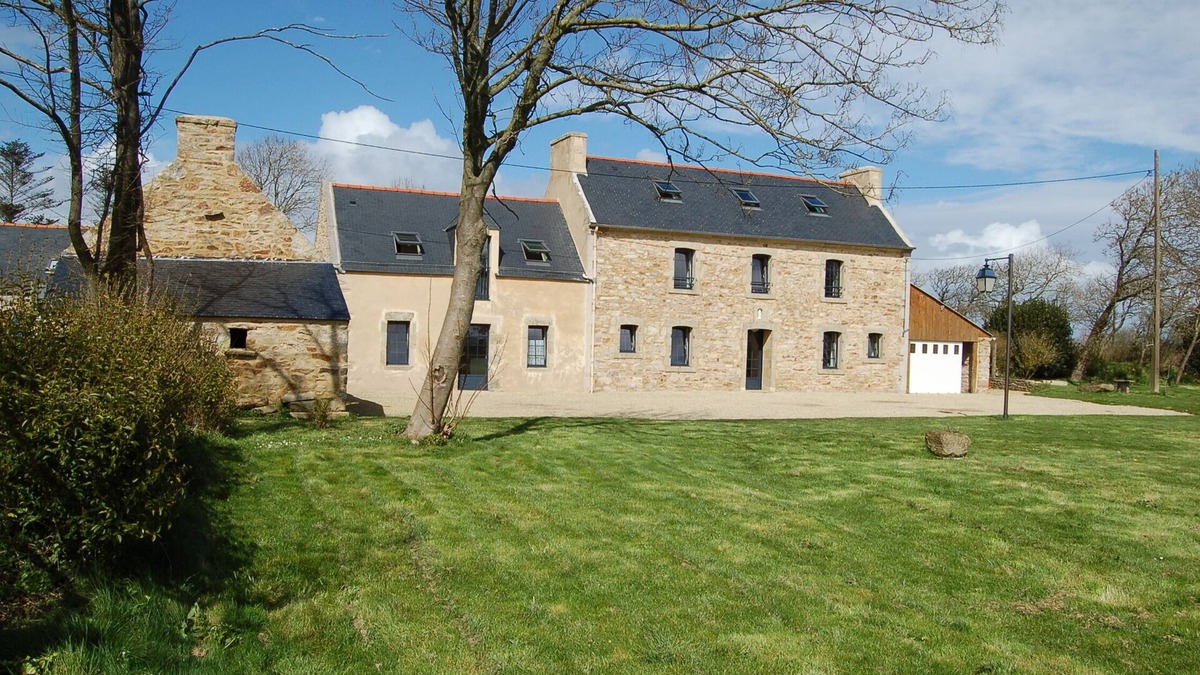 Beuzec-Cap-Sizun House | Typical Breton family home