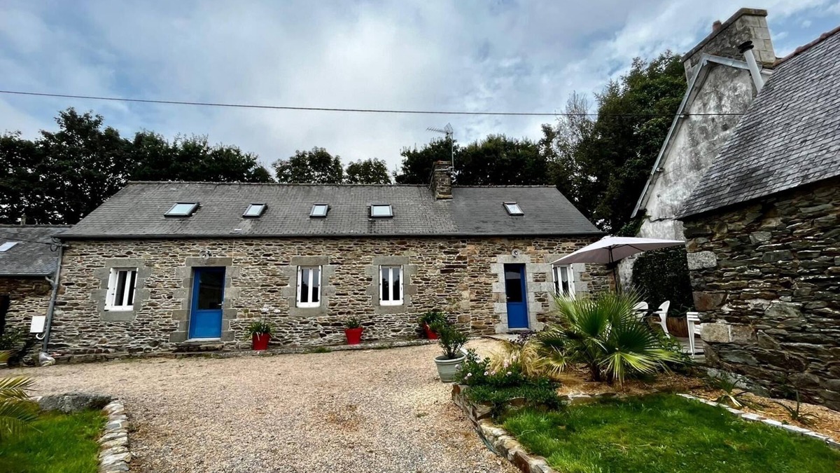 Lanmerin House | Typical Breton house in the Lannion region between sea and countryside in a quiet location