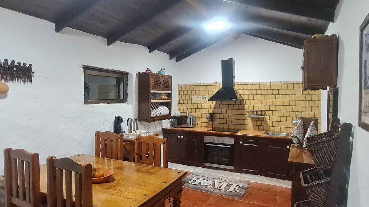 La Solana Cottage | Typical Canarian house with pool and wifi in the mountains of Telde.