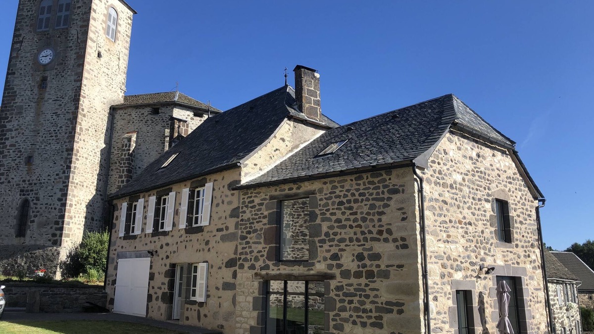 Oradour House | Typical Cantal house in pretty village at 1000m altitude! Comfort/cosy