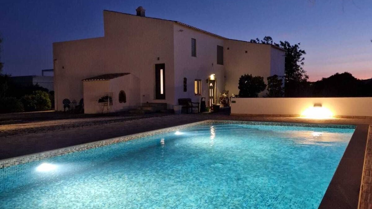 Faro House | Typical country house in Algarve with swimming pool!