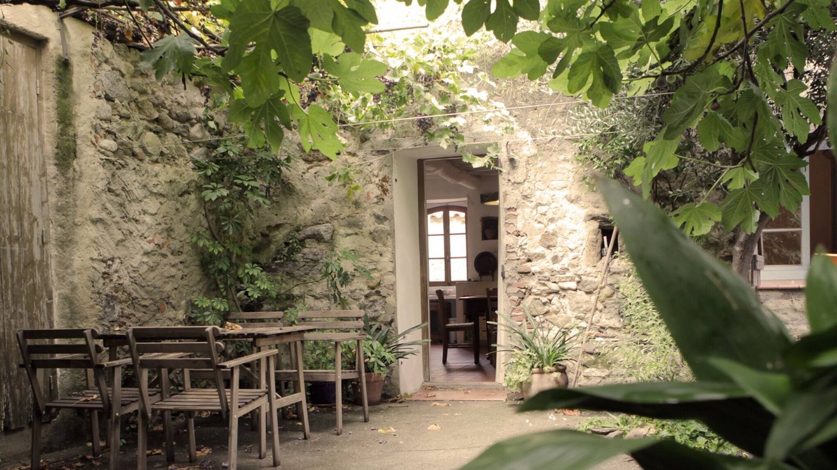 Laroque-des-Alberes House | Typical southern French village house with private garden. 15 min from the sea.