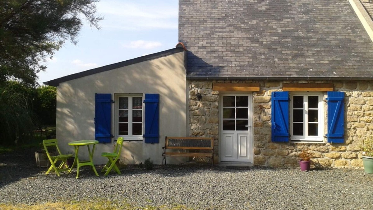 Plomeur Cottage | Typical stone Penty 500m from the POINT OF THE TORCH. Plomeur