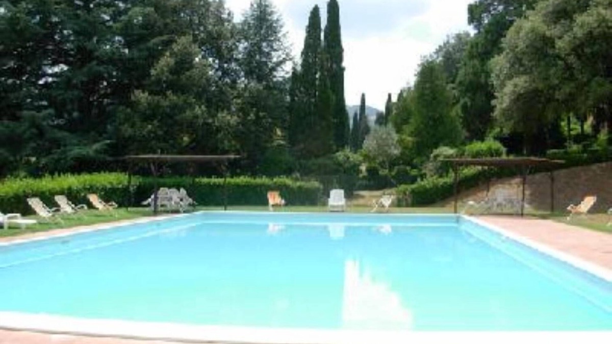 Sarteano Villa | Typical Tuscan Villa between wineyards and olive trees